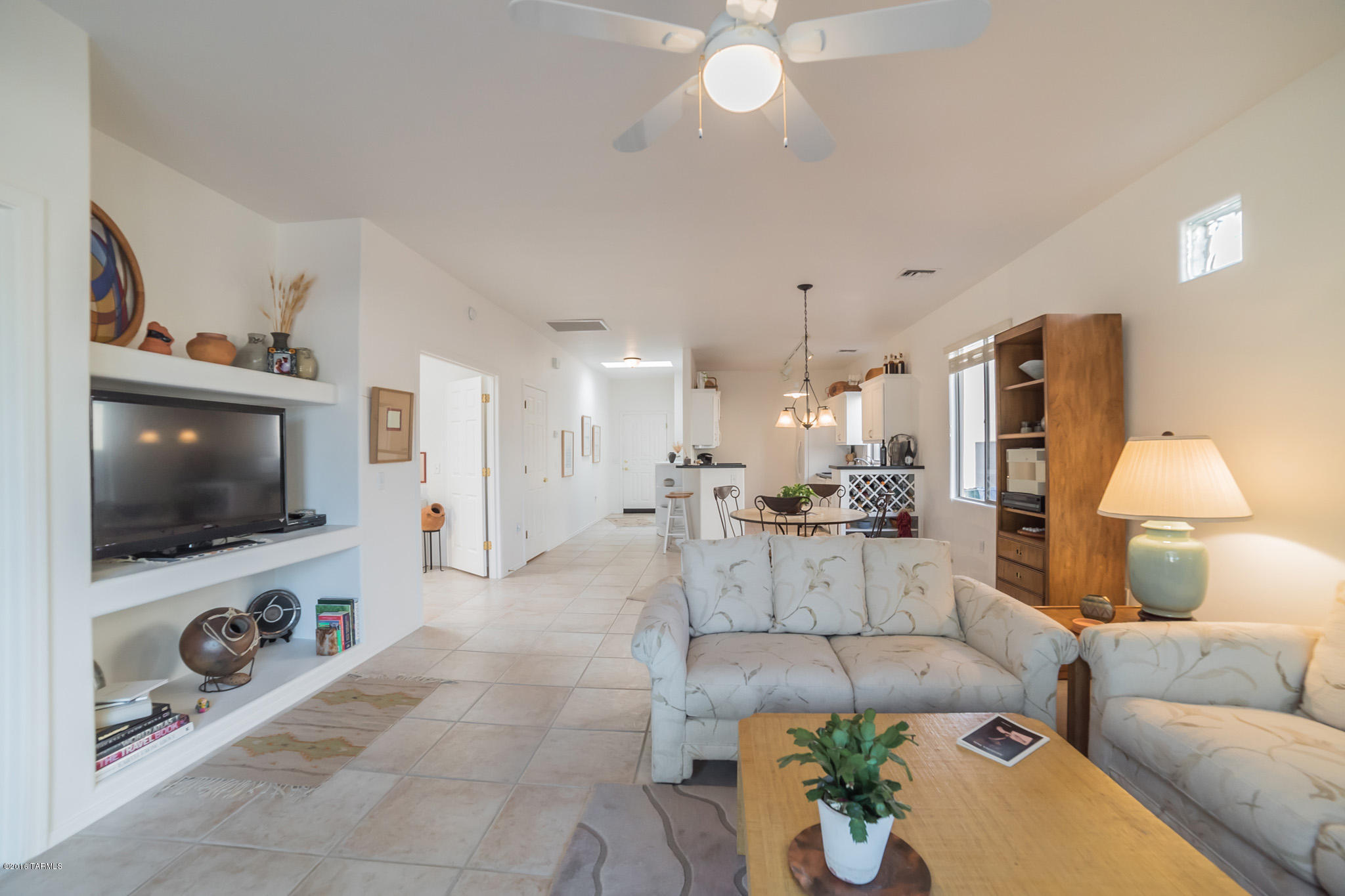 810 W Calle De La Pelotita