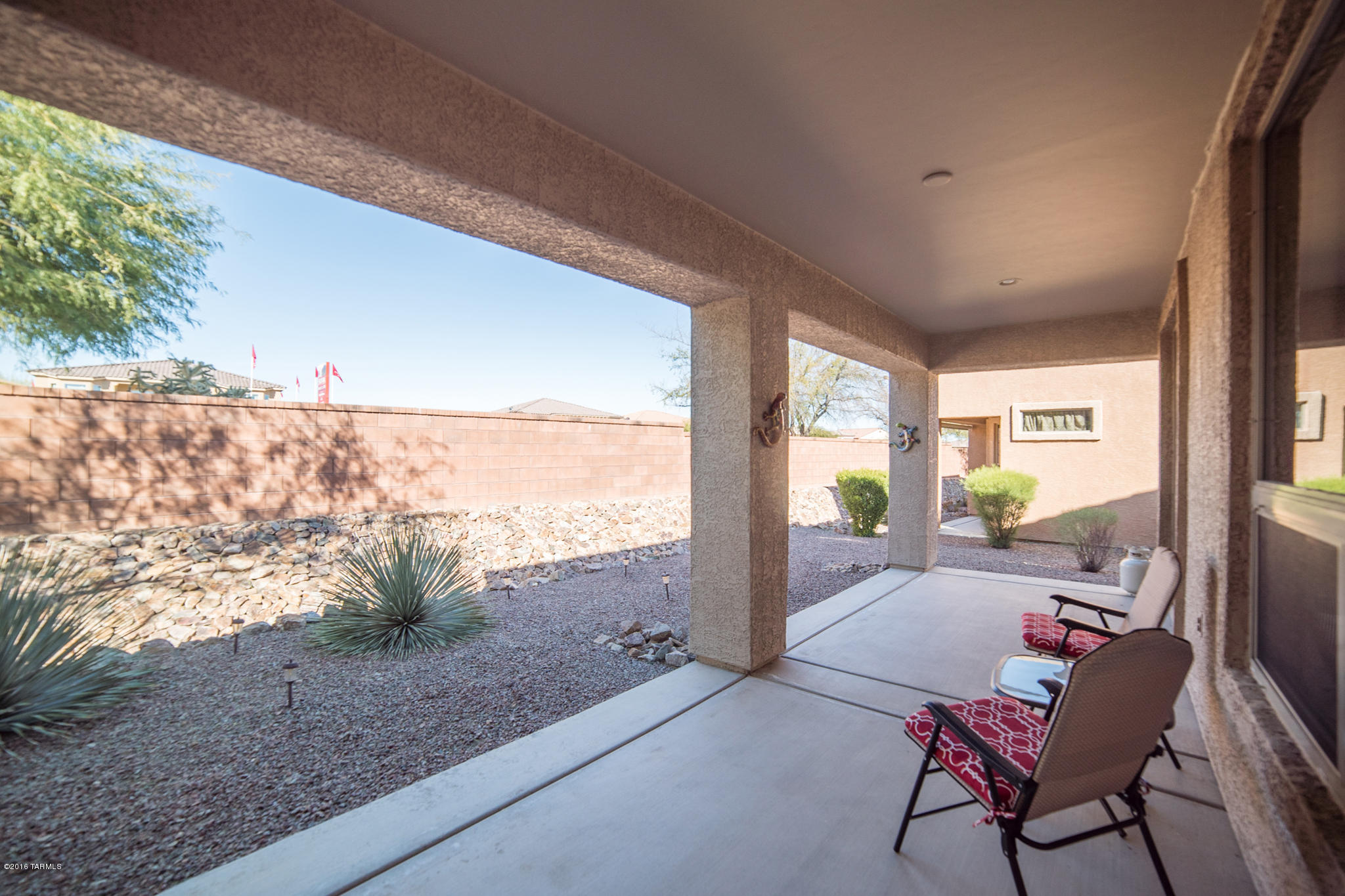 728 W Shadow Wood Street