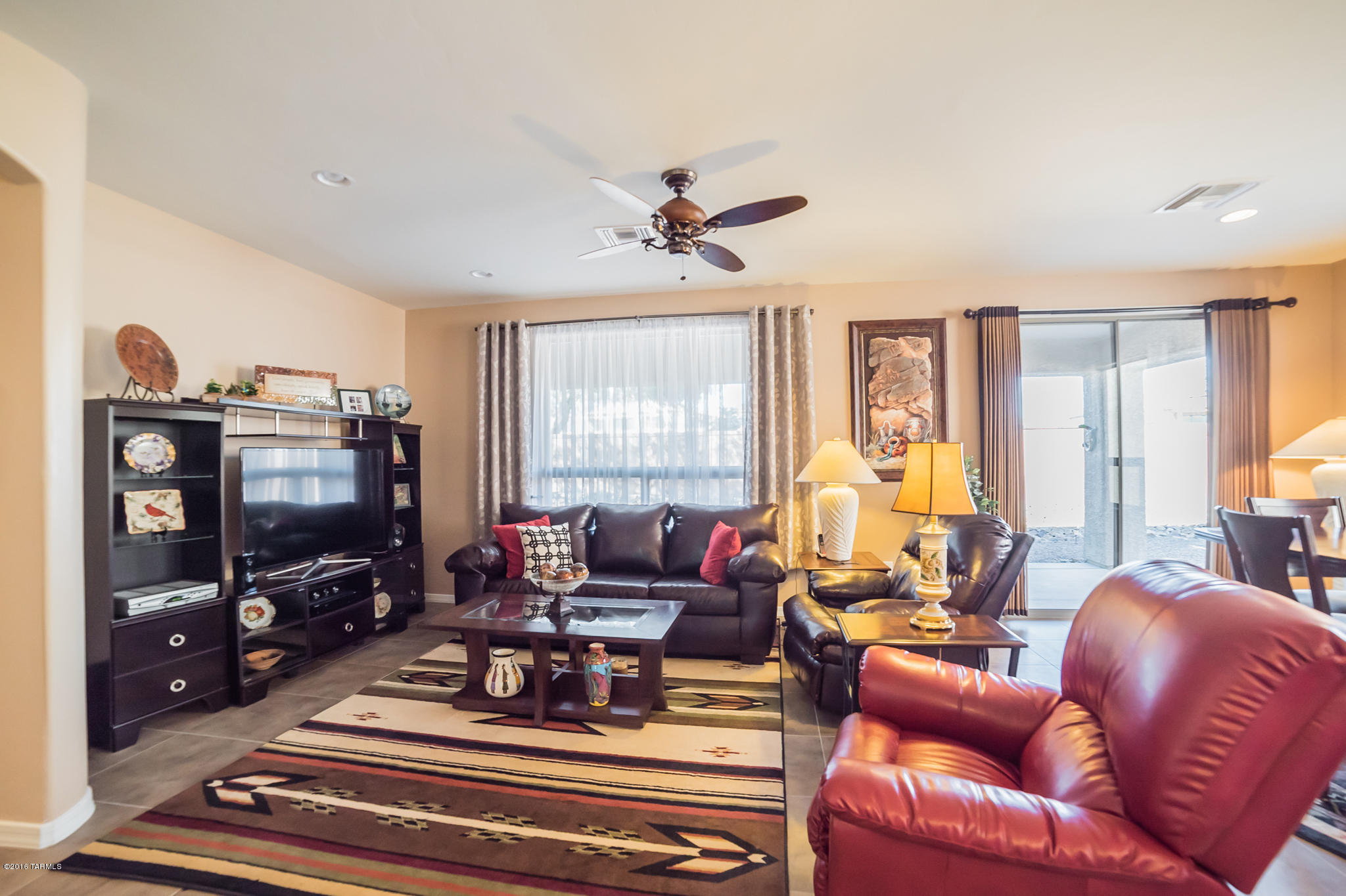 728 W Shadow Wood Street