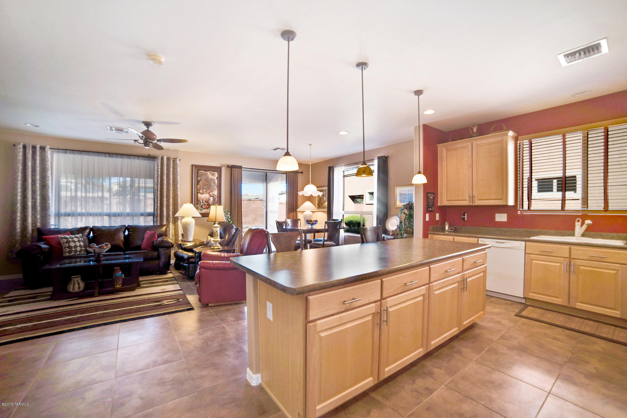 728 W Shadow Wood Street