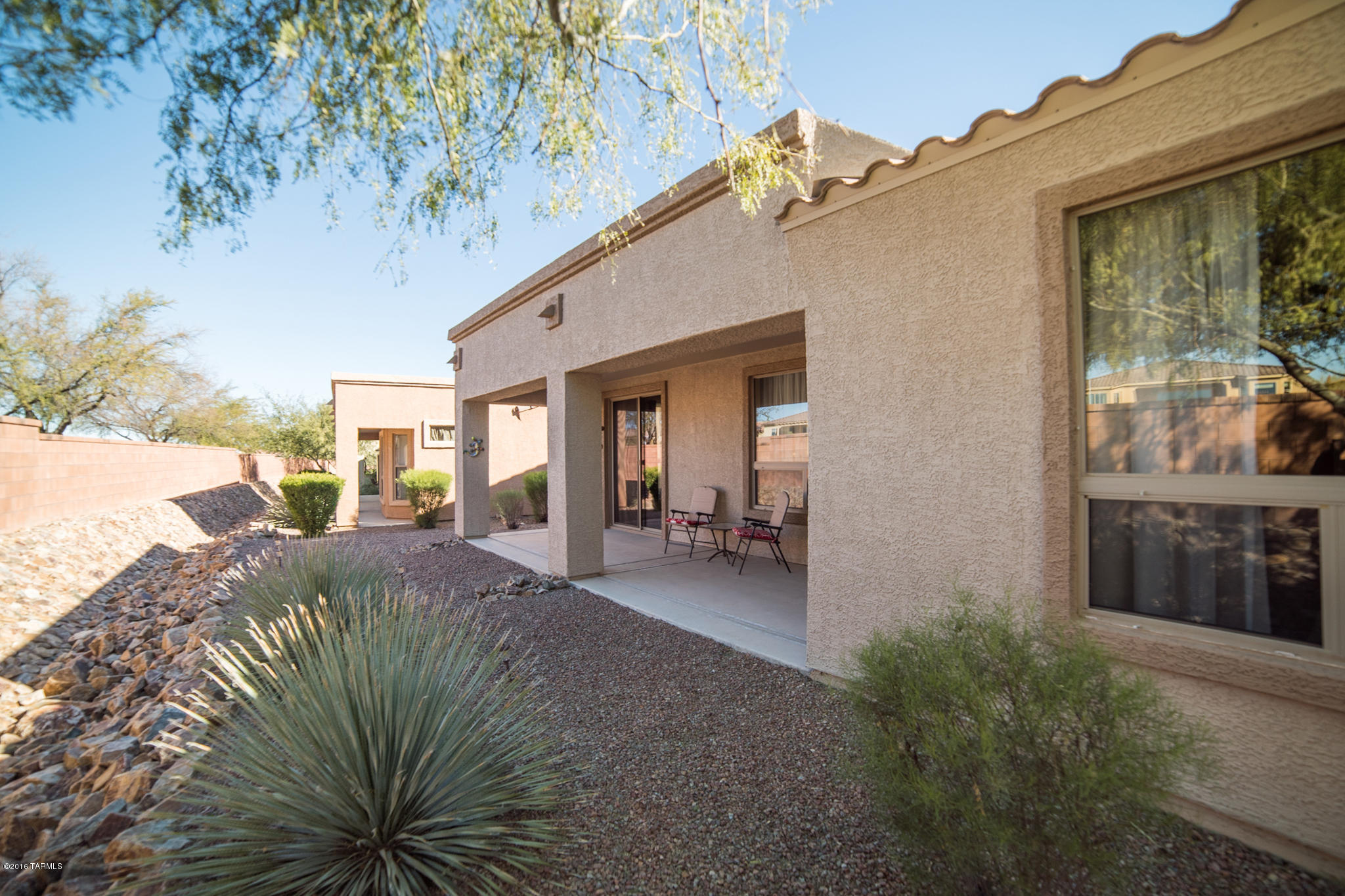 728 W Shadow Wood Street