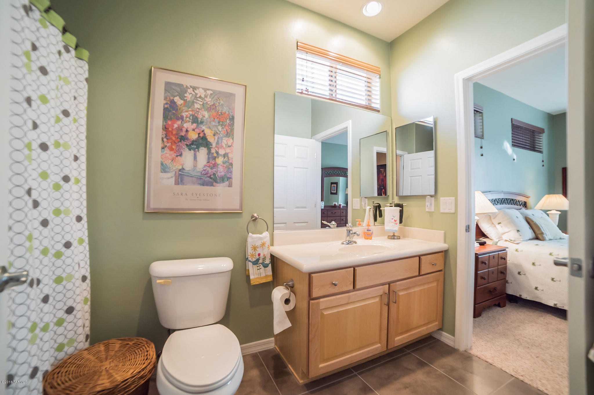 728 W Shadow Wood Street