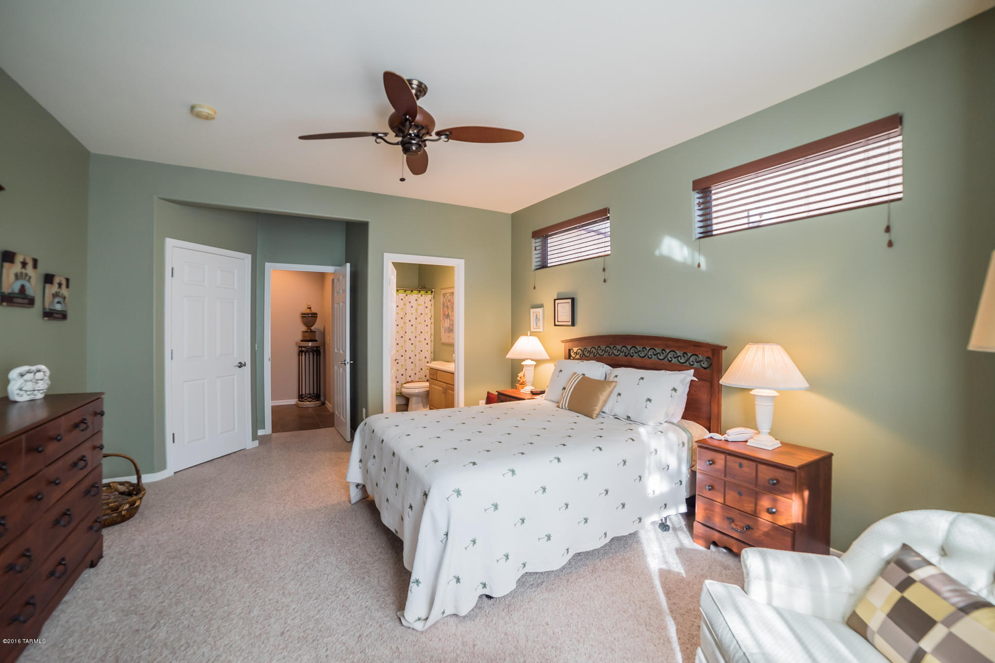 728 W Shadow Wood Street