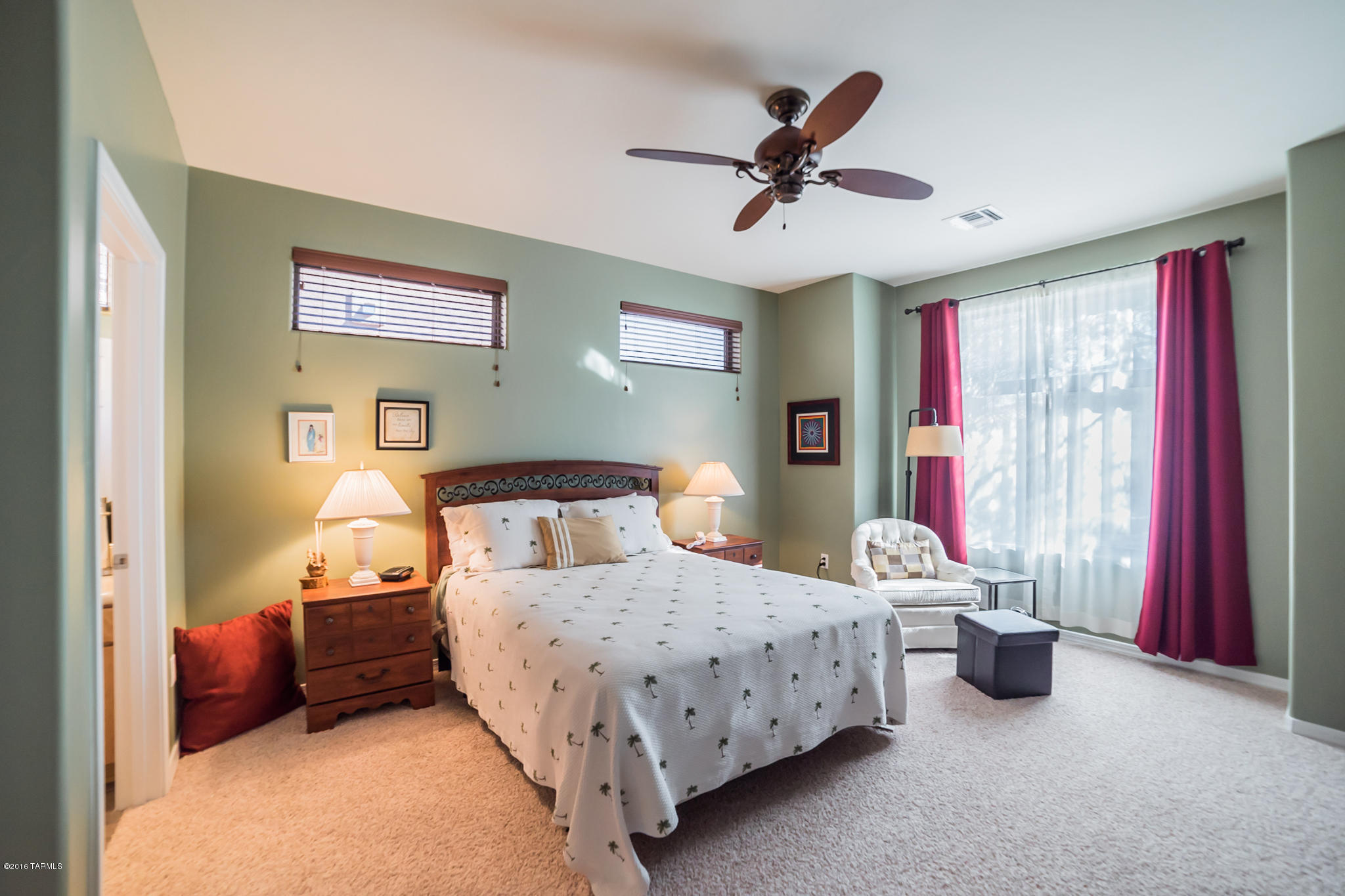 728 W Shadow Wood Street