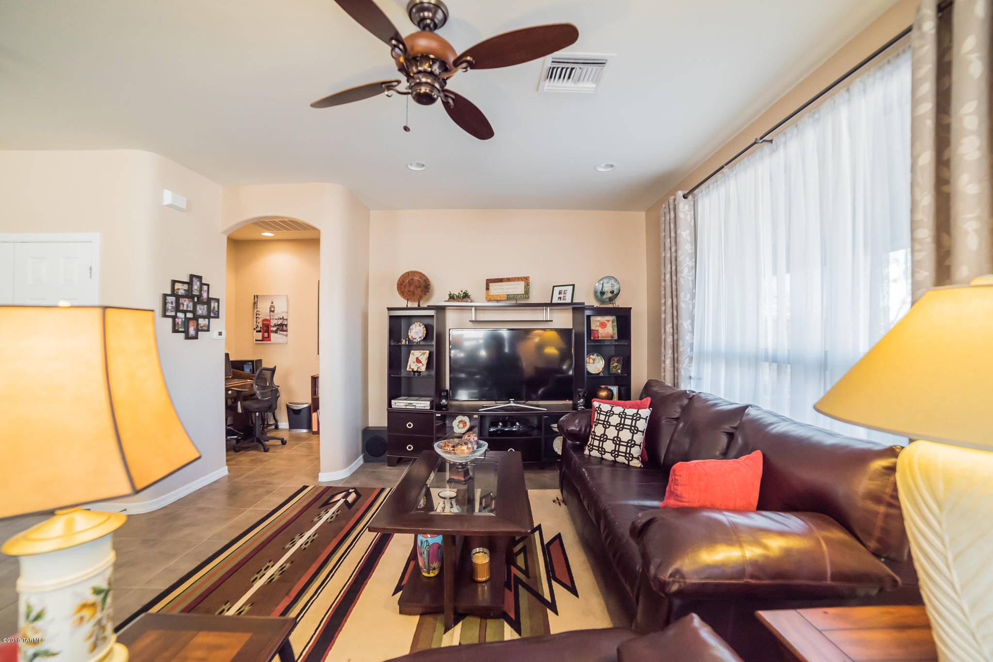 728 W Shadow Wood Street