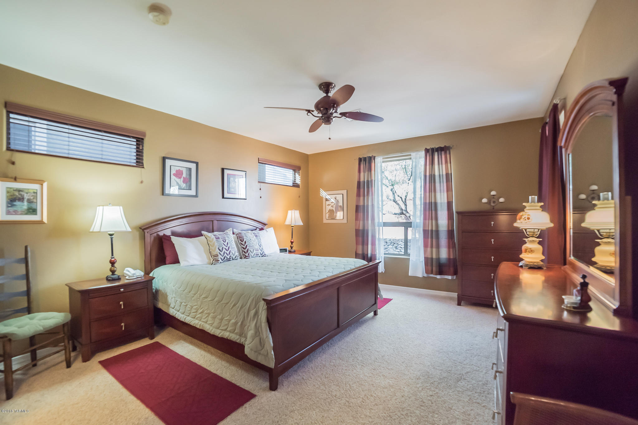 728 W Shadow Wood Street