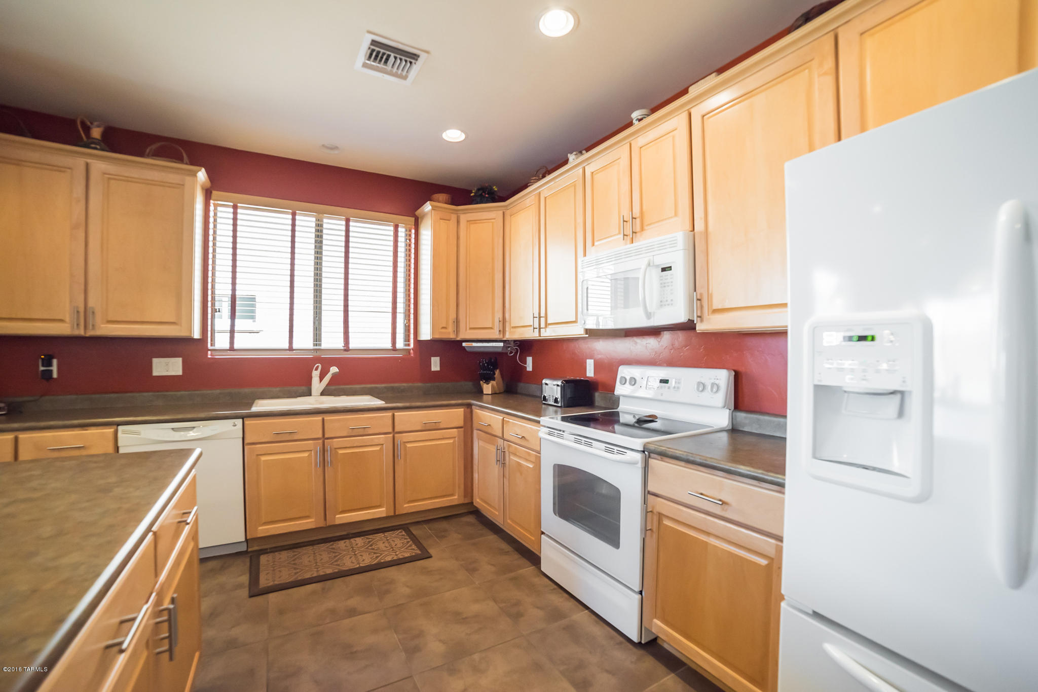 728 W Shadow Wood Street