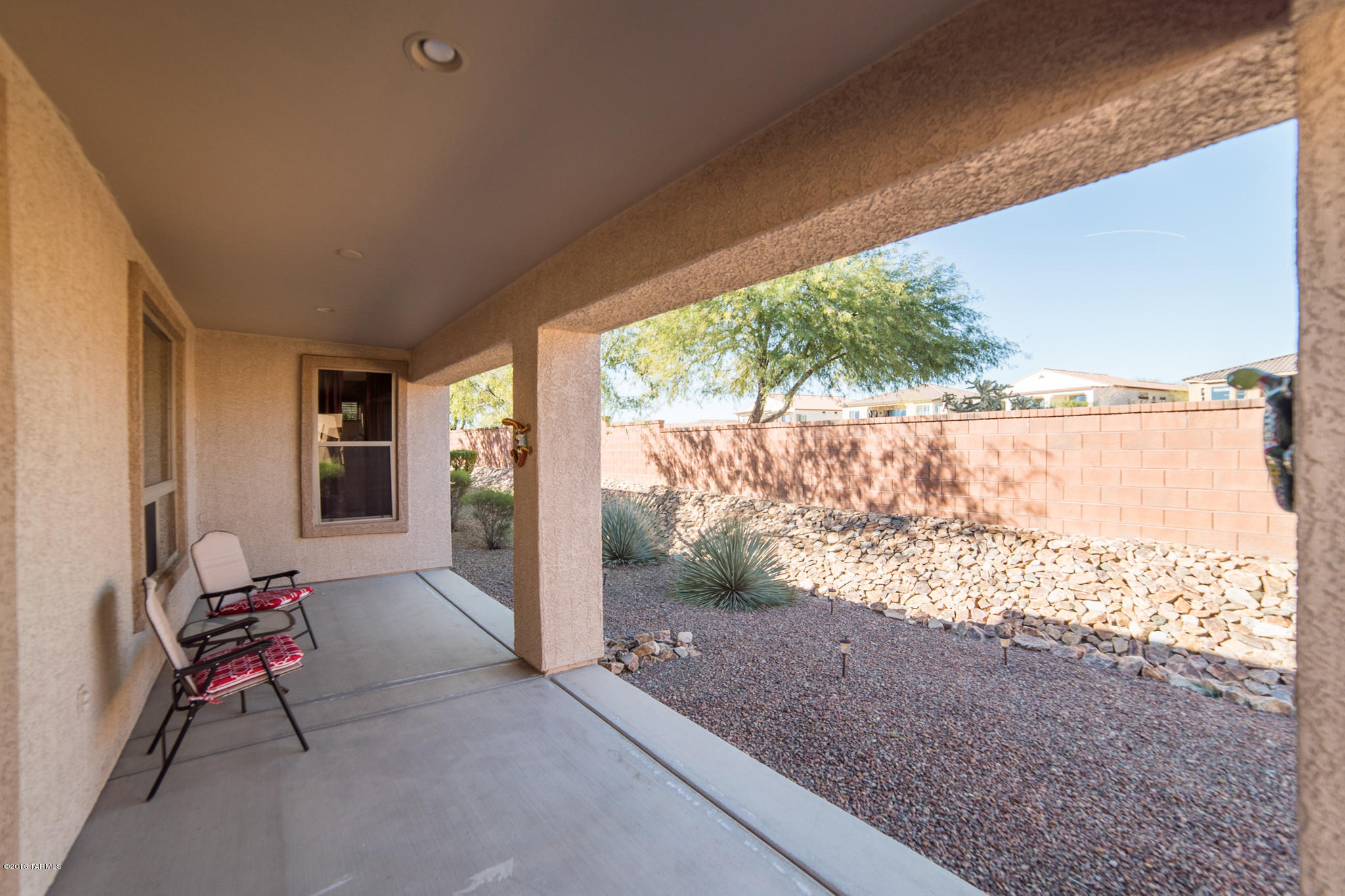 728 W Shadow Wood Street