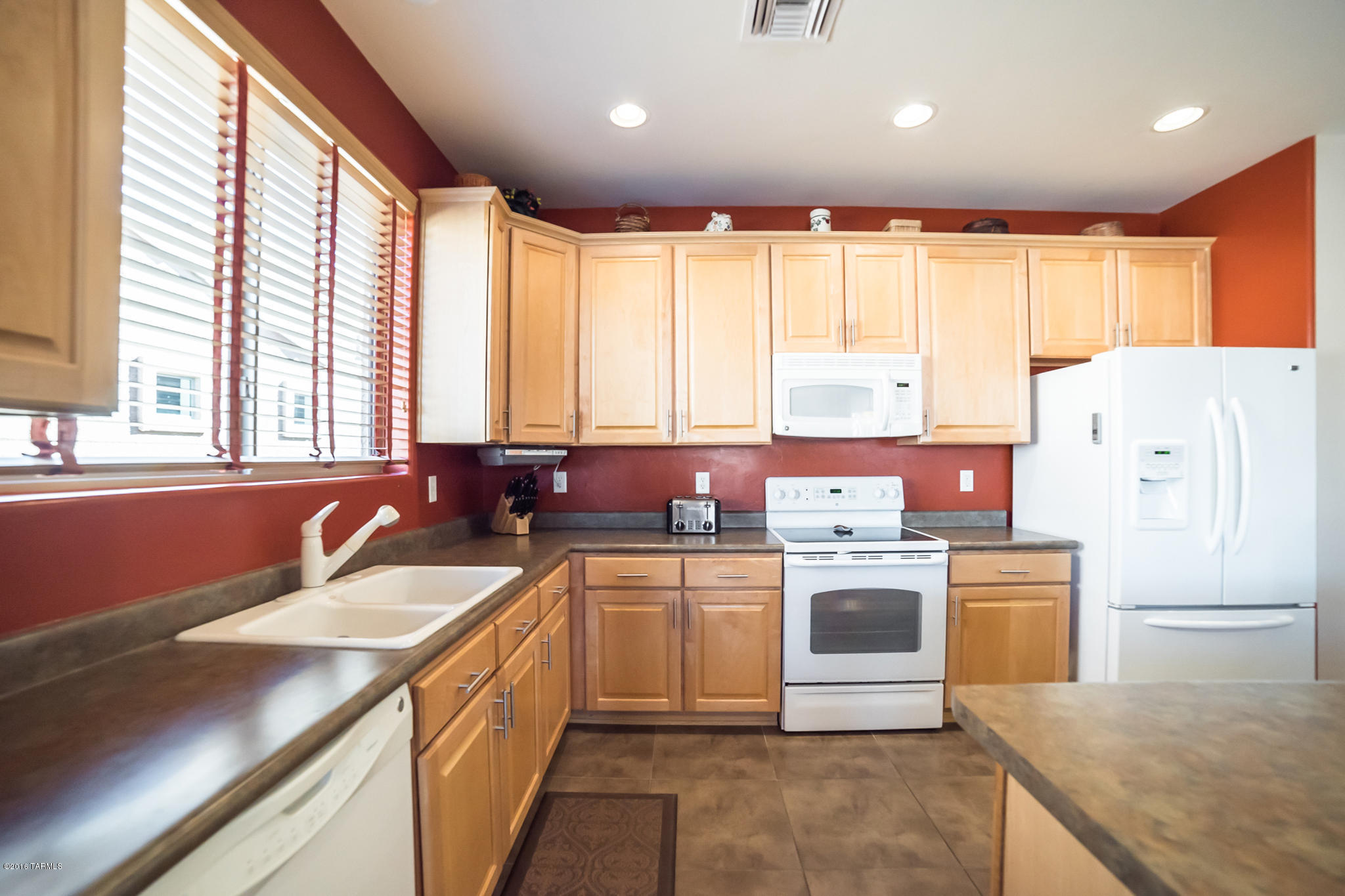 728 W Shadow Wood Street