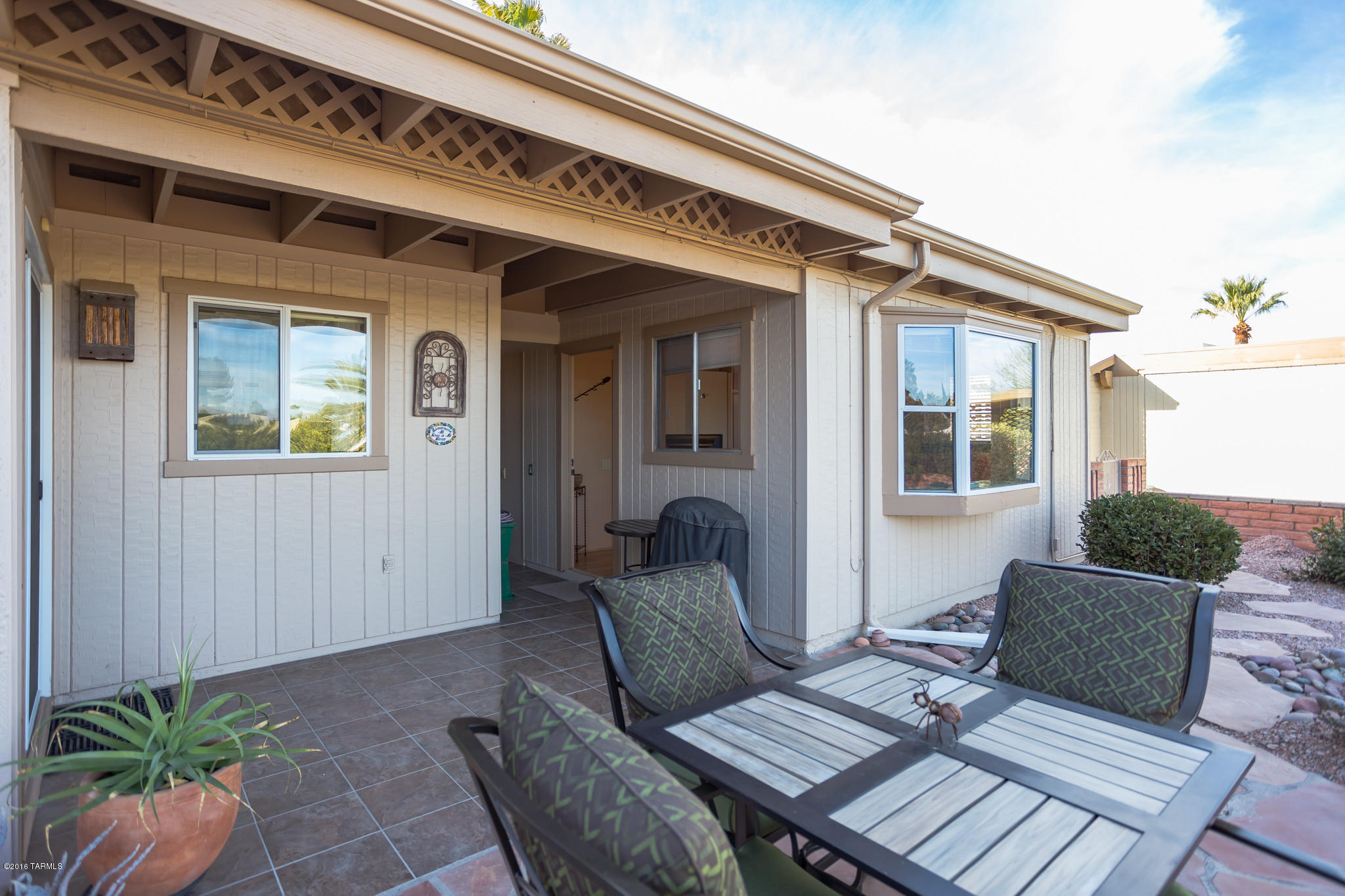 2087 S San Ray