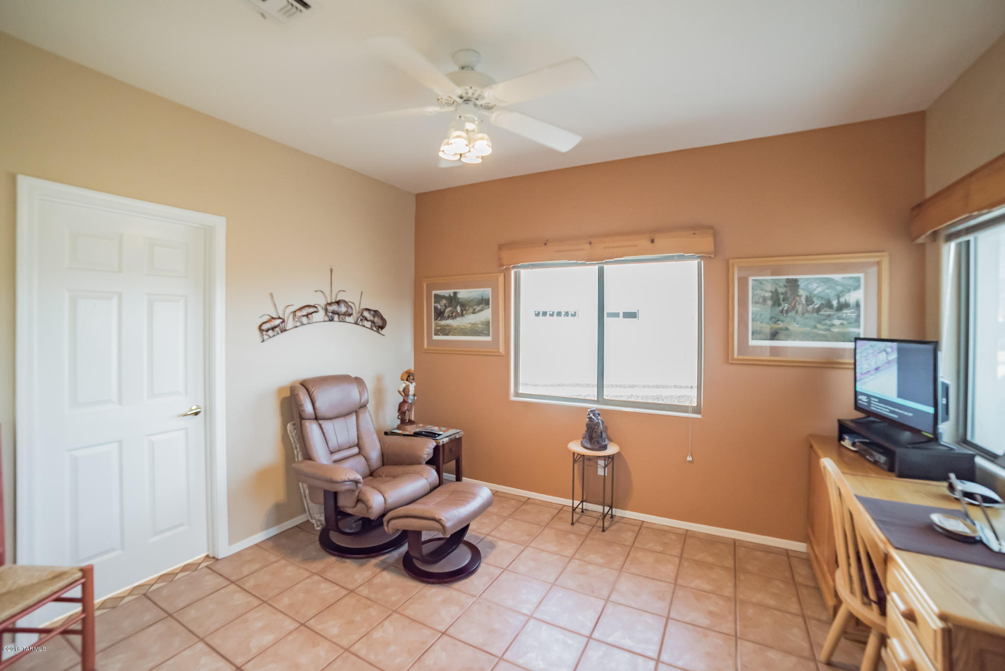 710 W Waterview Drive