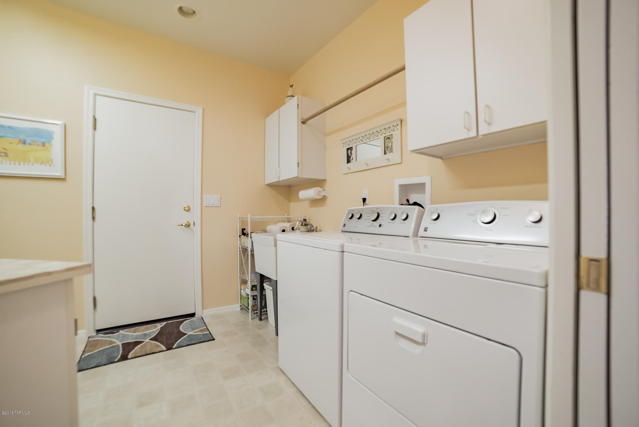 710 W Waterview Drive