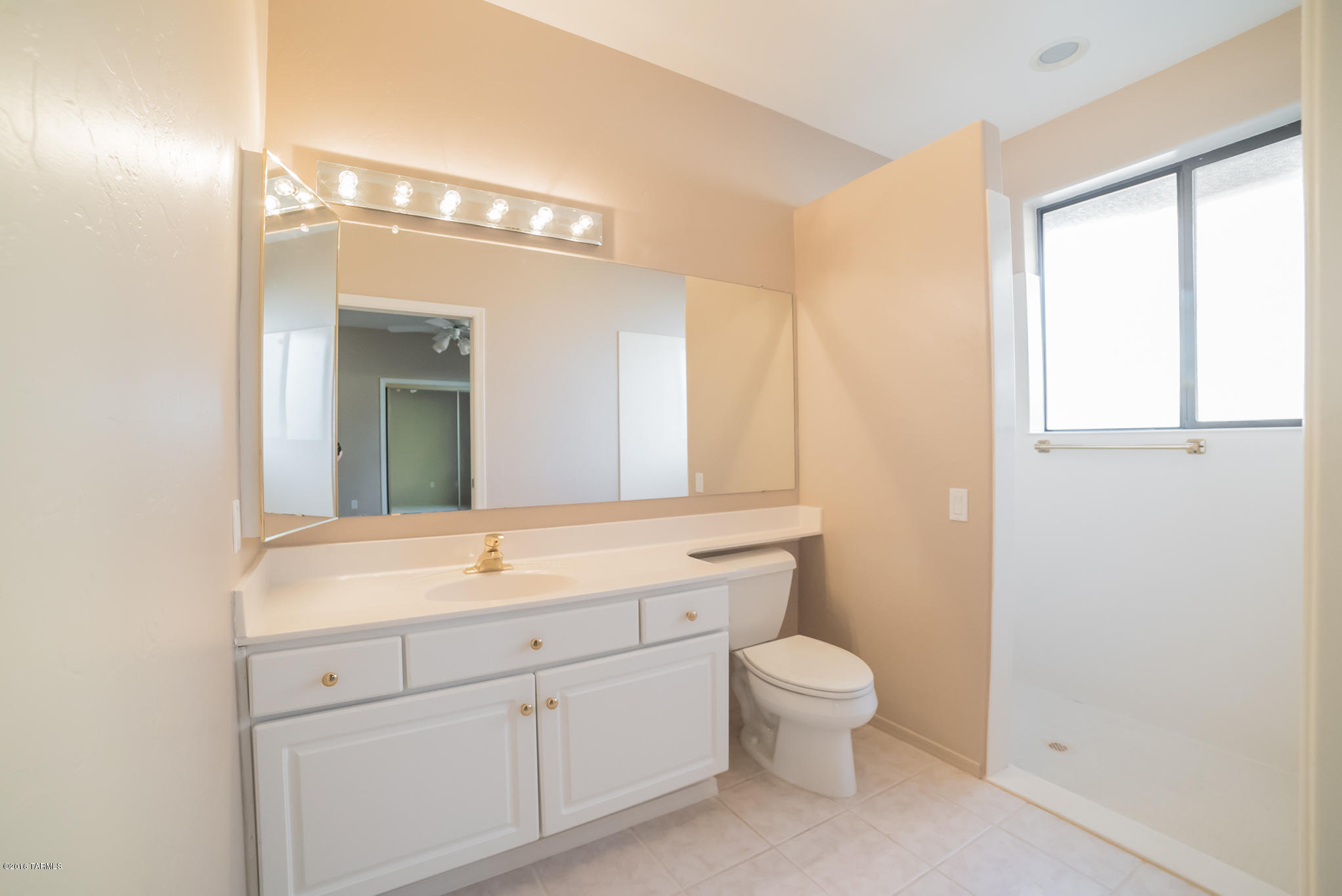 4937 S Meadow Ridge Drive