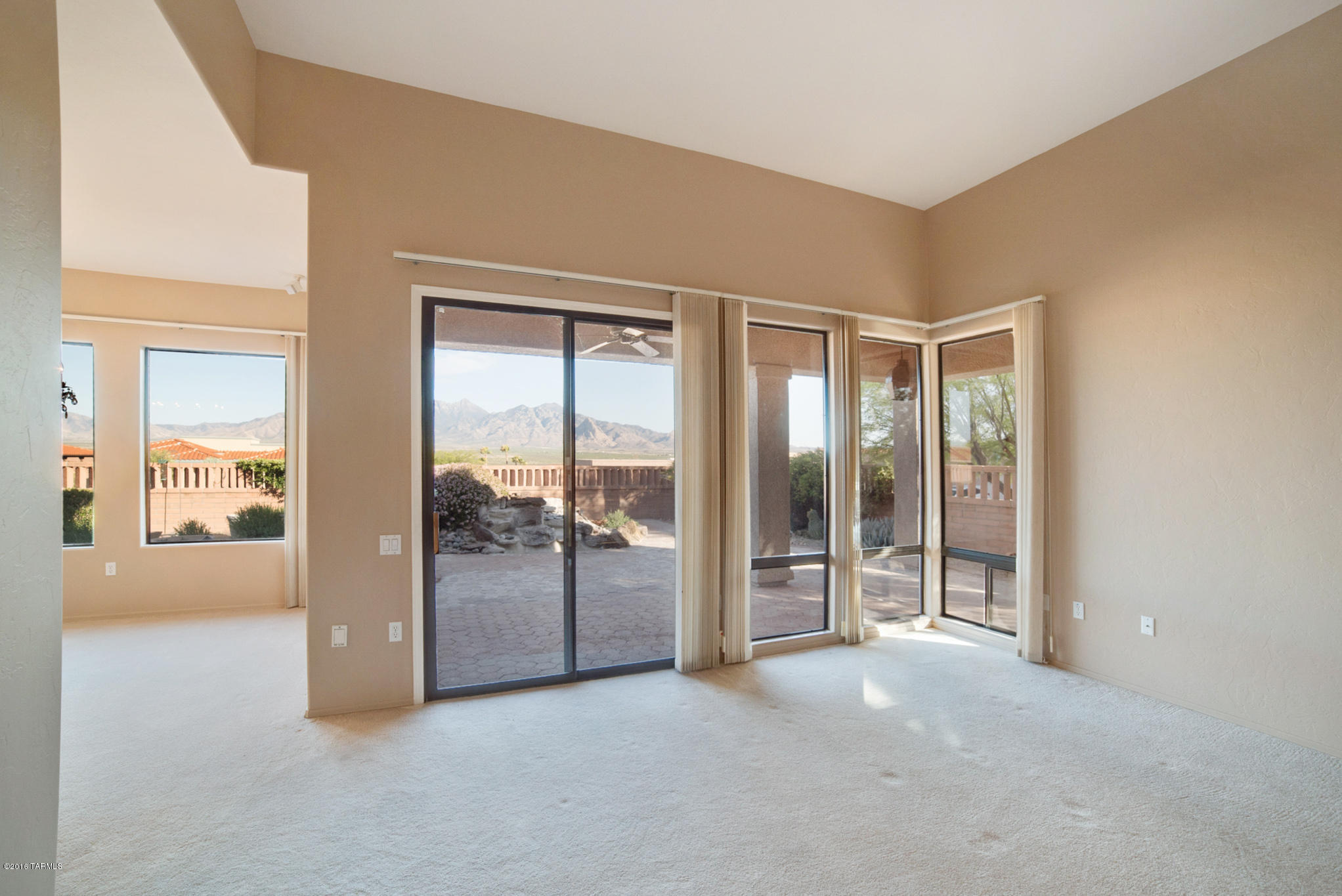 4937 S Meadow Ridge Drive