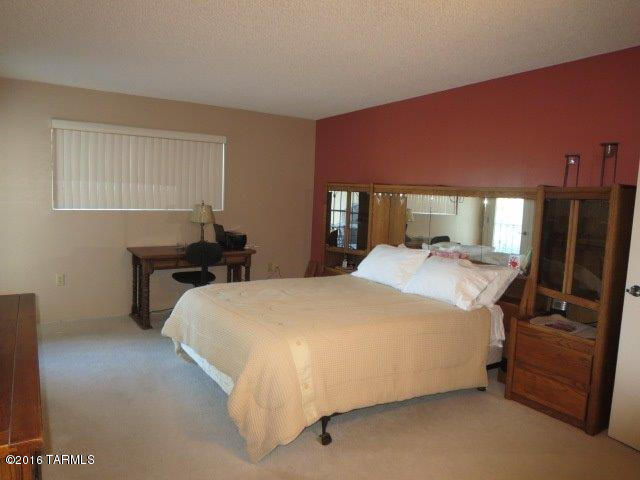 639 W Paseo Del Prado