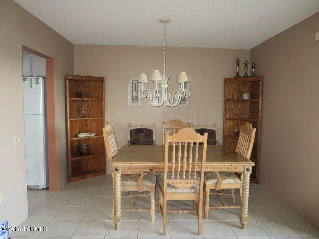 639 W Paseo Del Prado