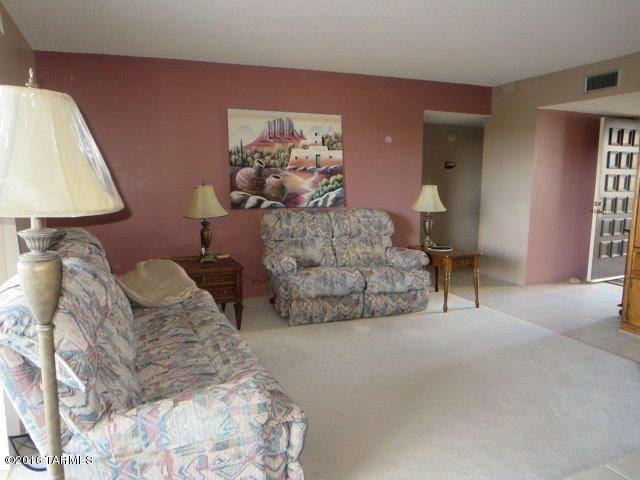 639 W Paseo Del Prado