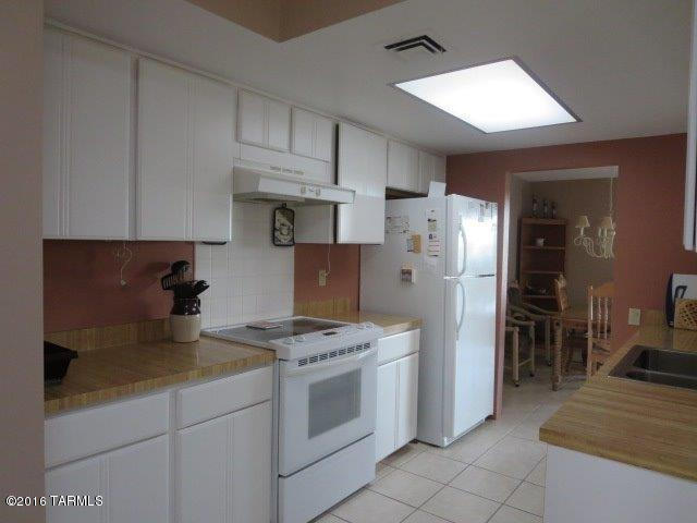 639 W Paseo Del Prado