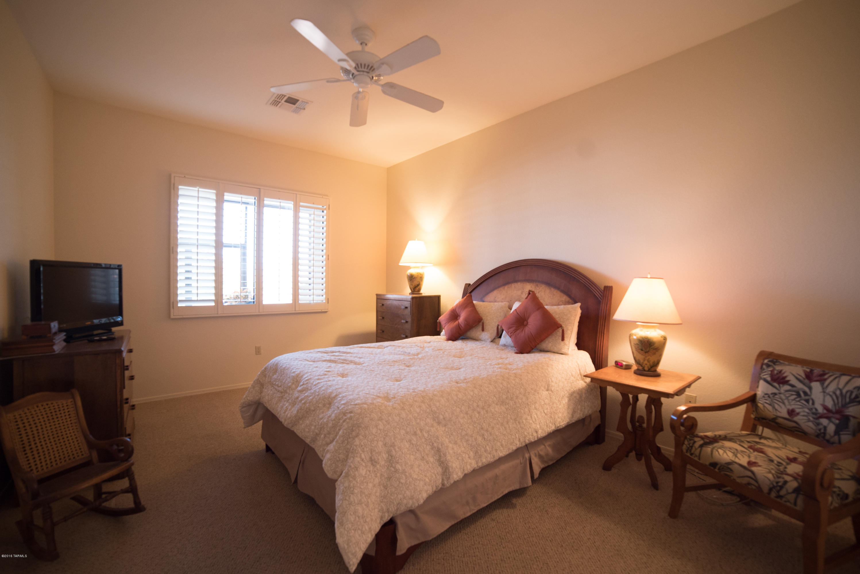 318 N Via Del Clavelito