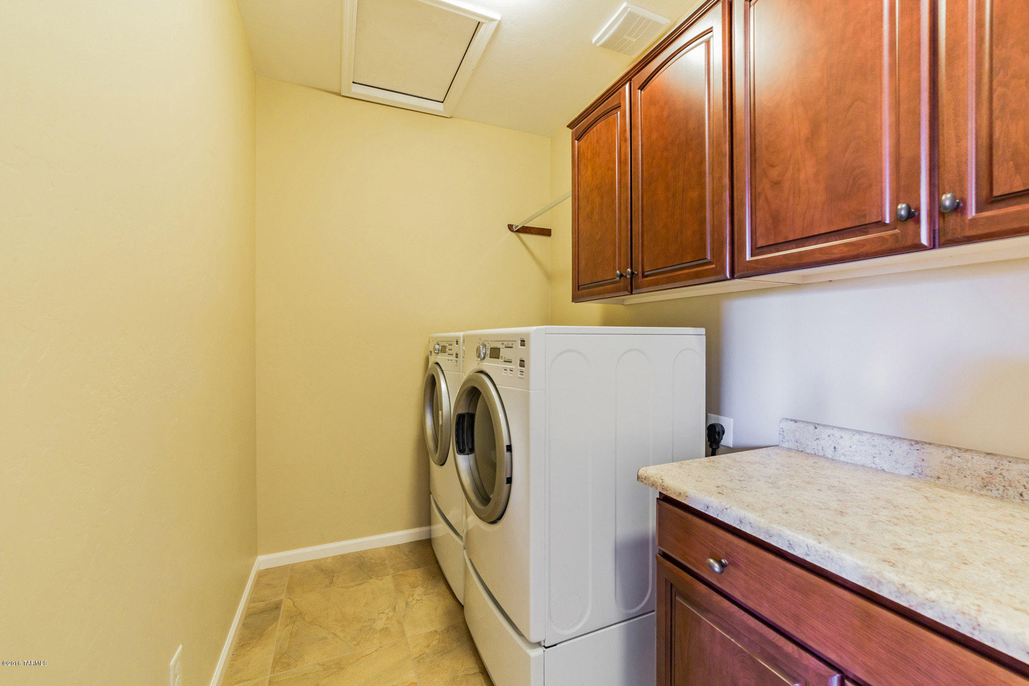 2188 E Spurwind Lane