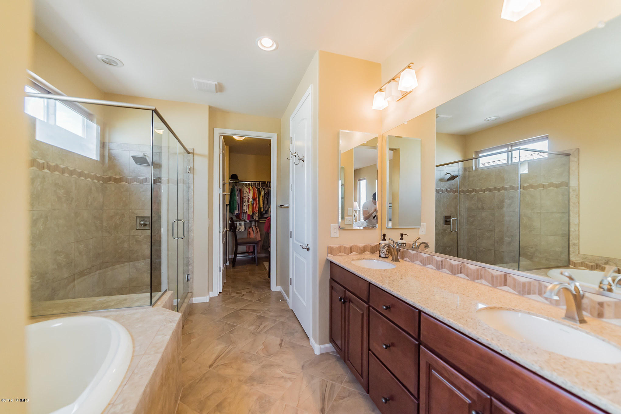 2188 E Spurwind Lane