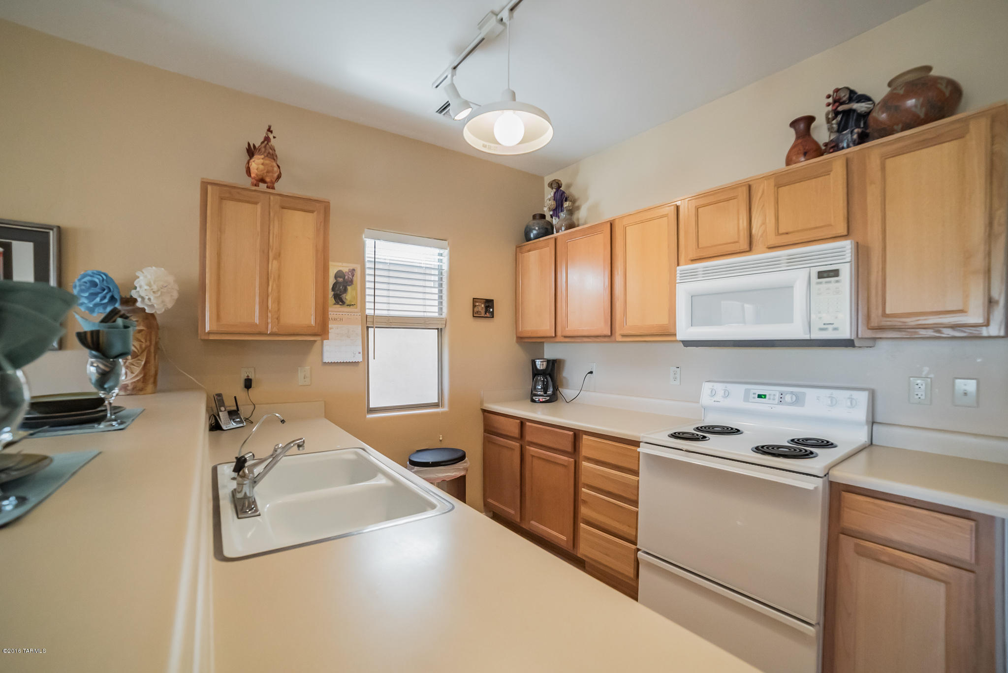 678 W Calle De La Pelotita