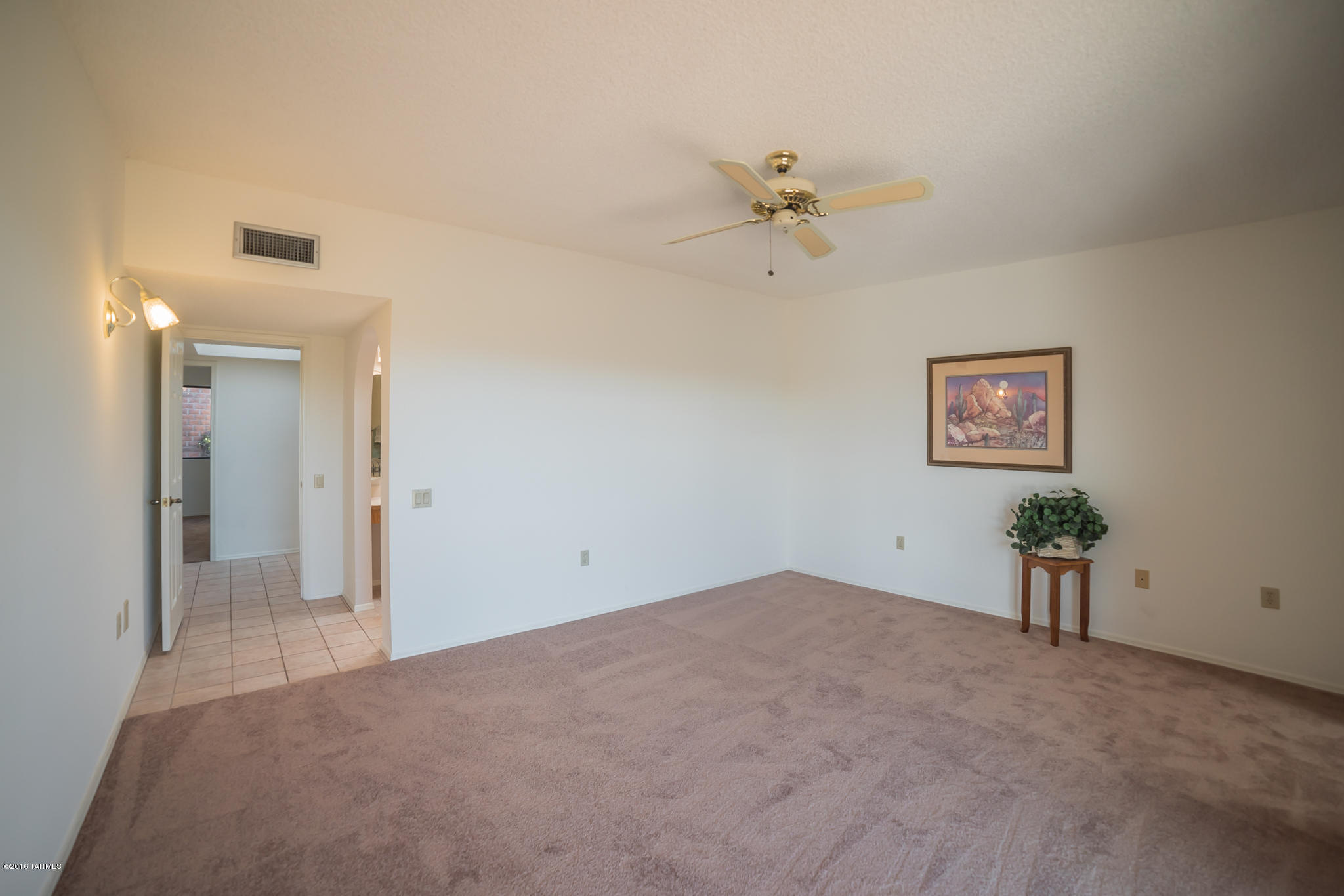 1445 W Camino Del Pato