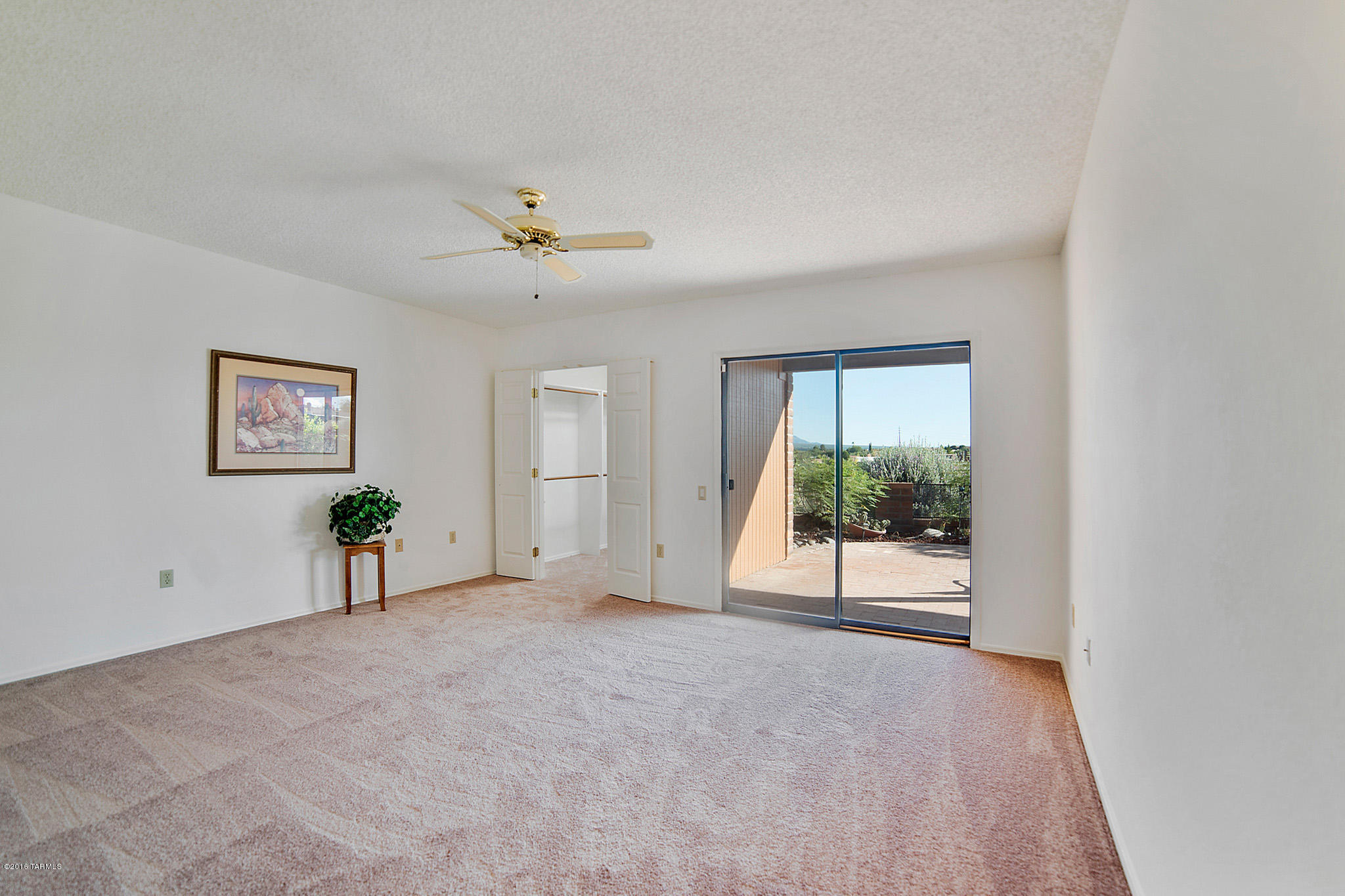 1445 W Camino Del Pato