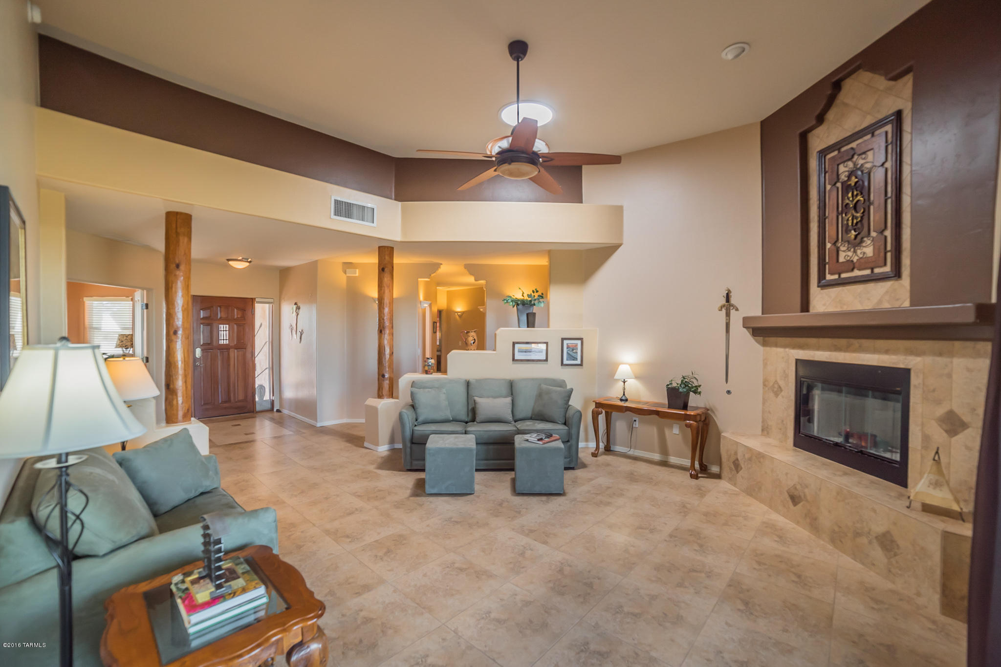 901 E Sylvester Spring Place
