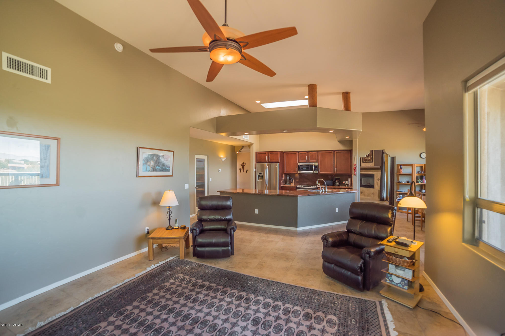 901 E Sylvester Spring Place