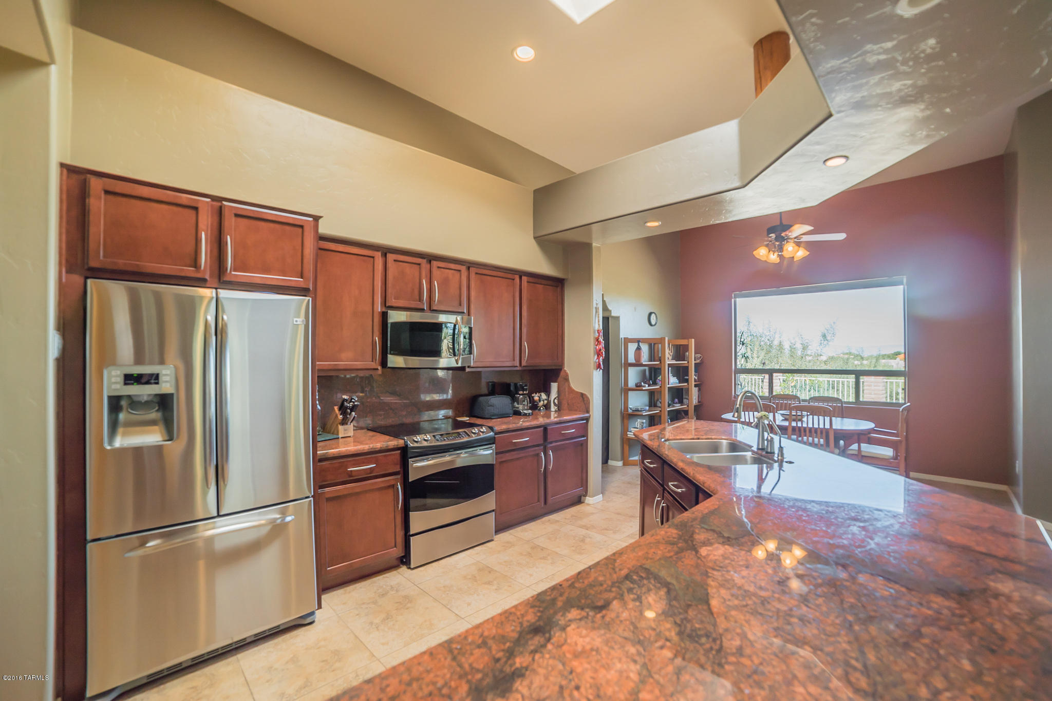 901 E Sylvester Spring Place