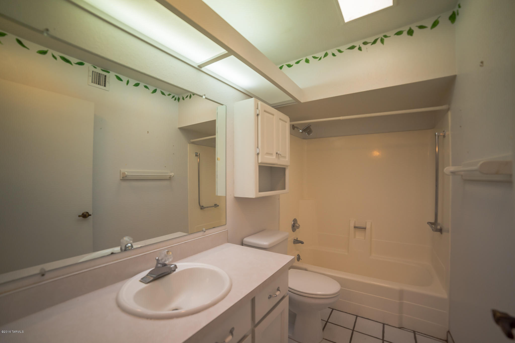 265 N Paseo De Los Conquistadores