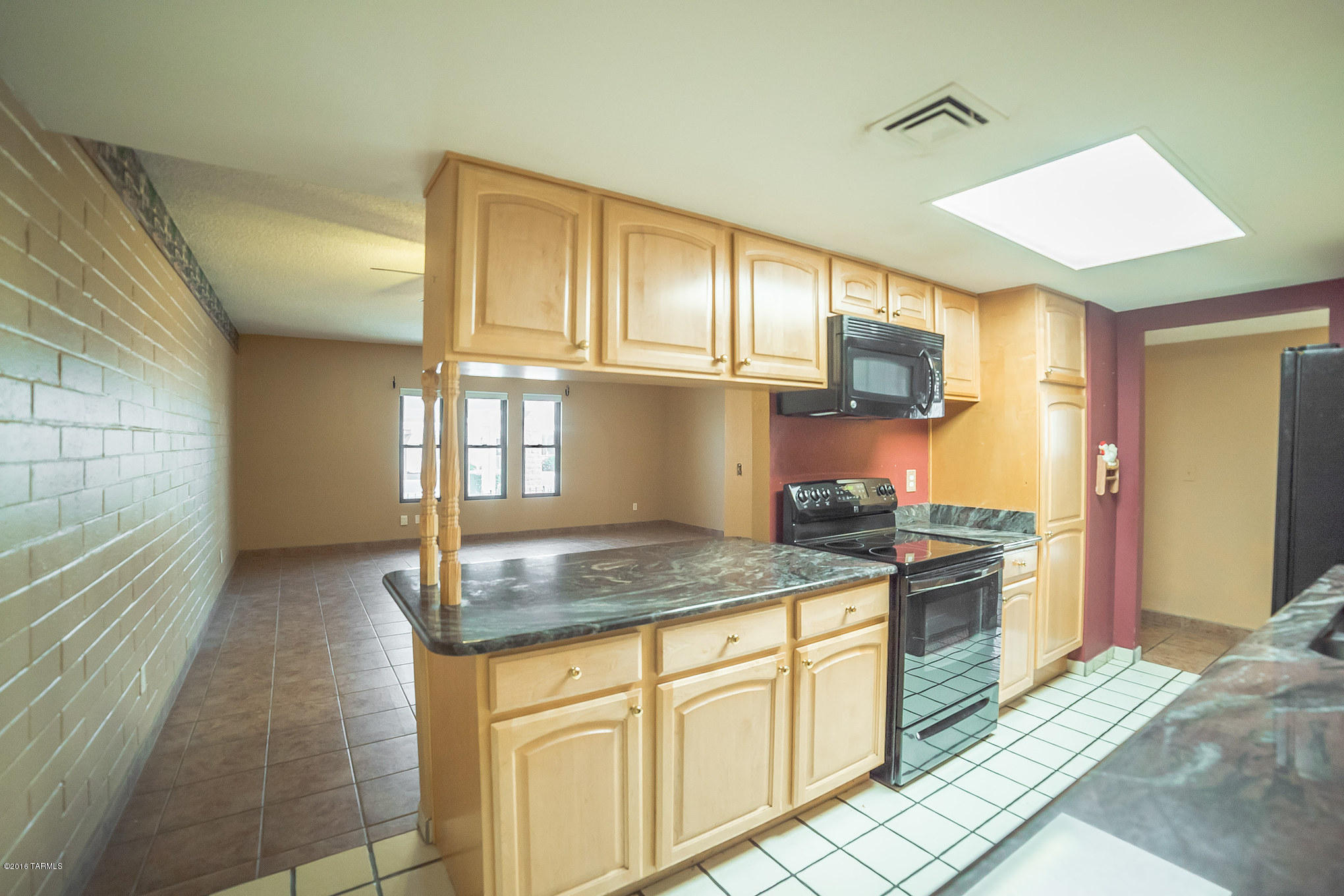 265 N Paseo De Los Conquistadores