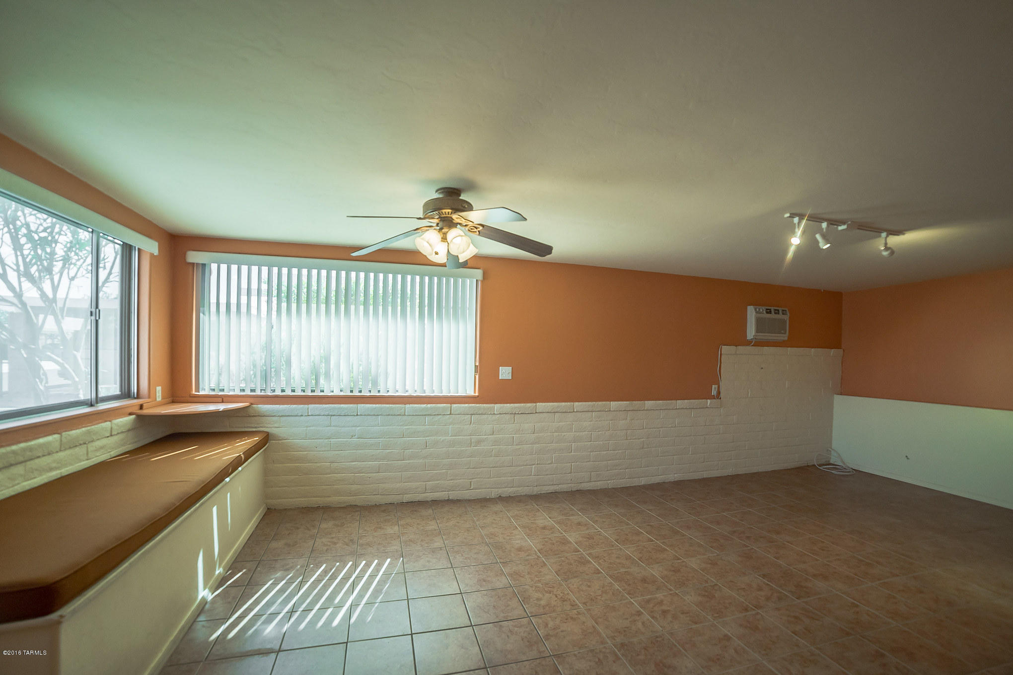 265 N Paseo De Los Conquistadores