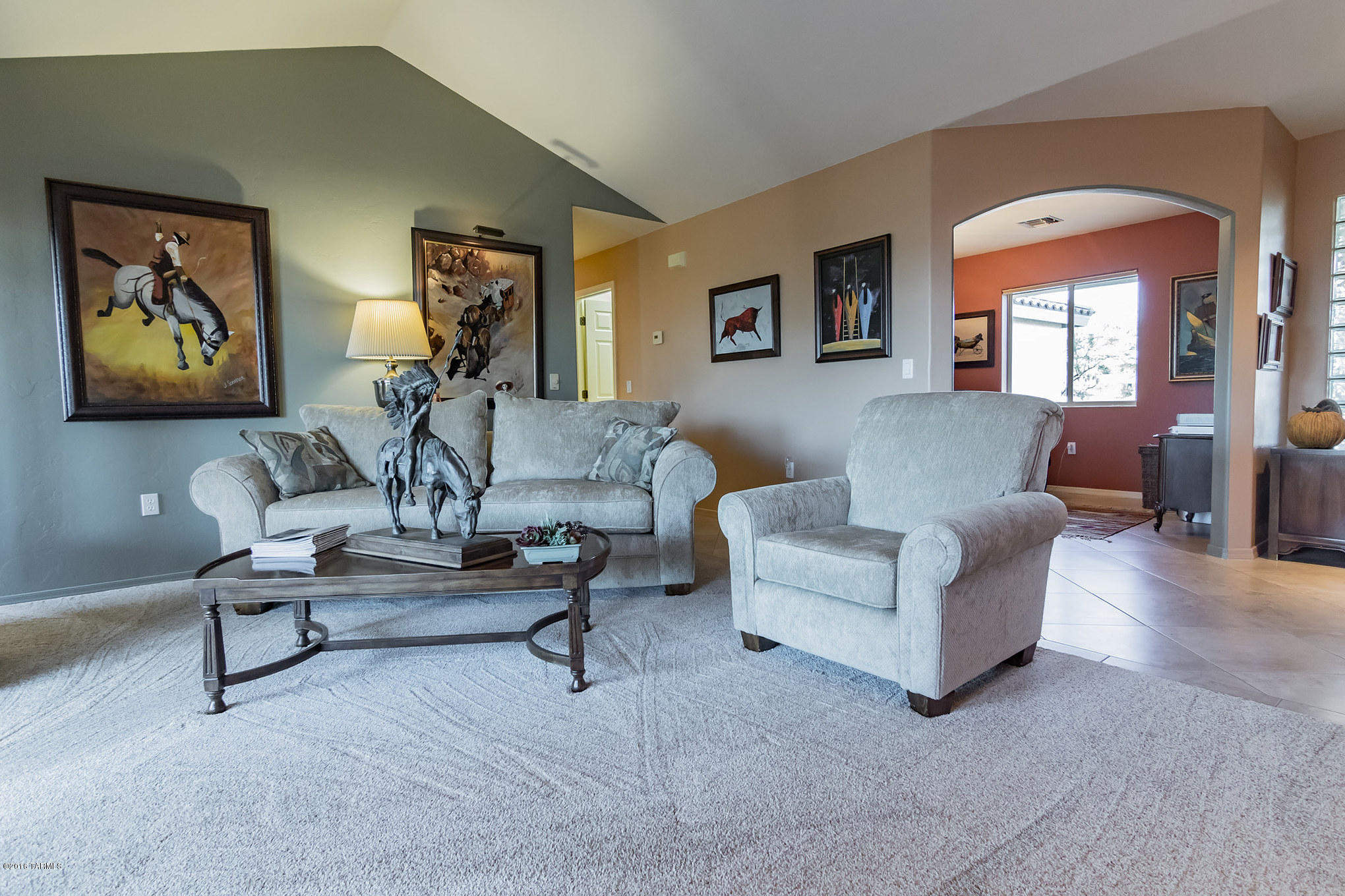 913 W Camino Tierra Libre