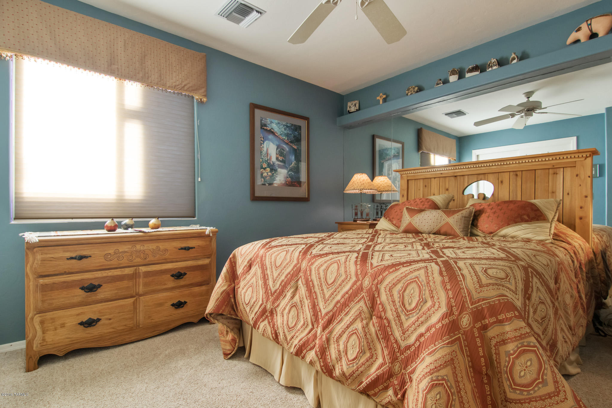 913 W Camino Tierra Libre