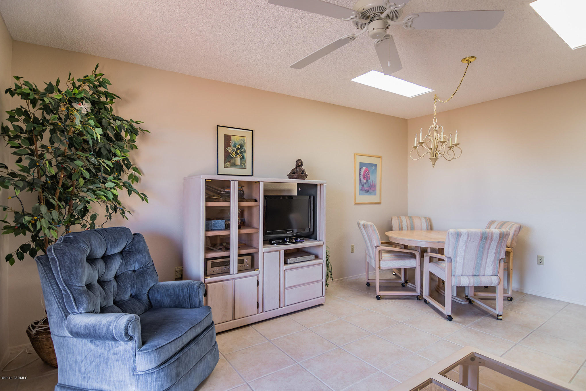 3061 S Placita Del Avestruz