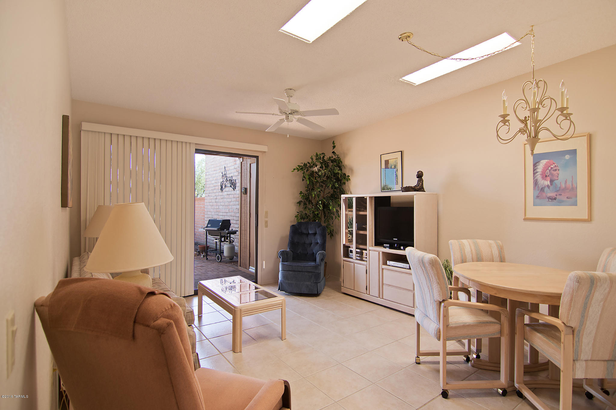 3061 S Placita Del Avestruz