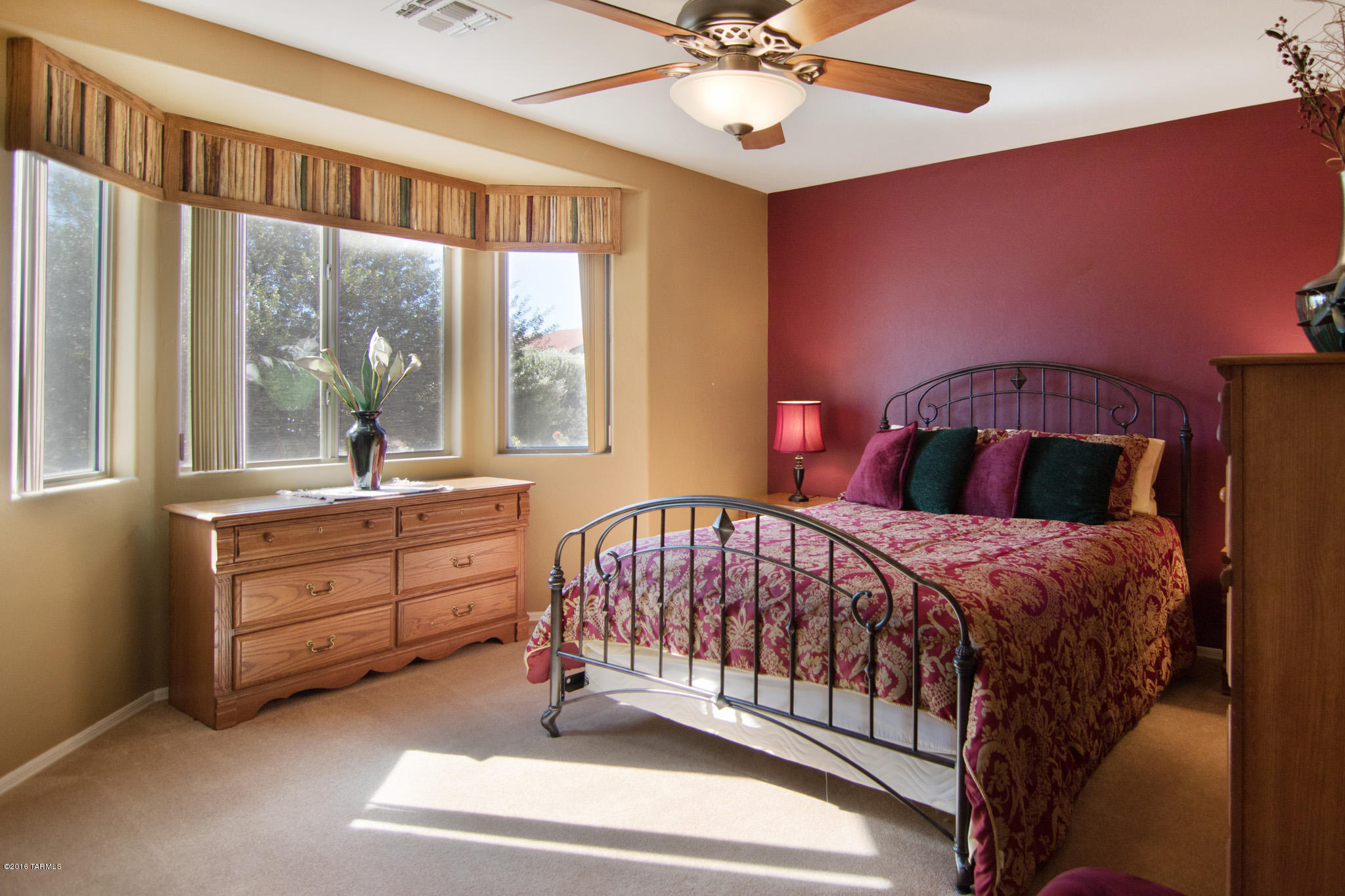 972 W Union Bell Drive