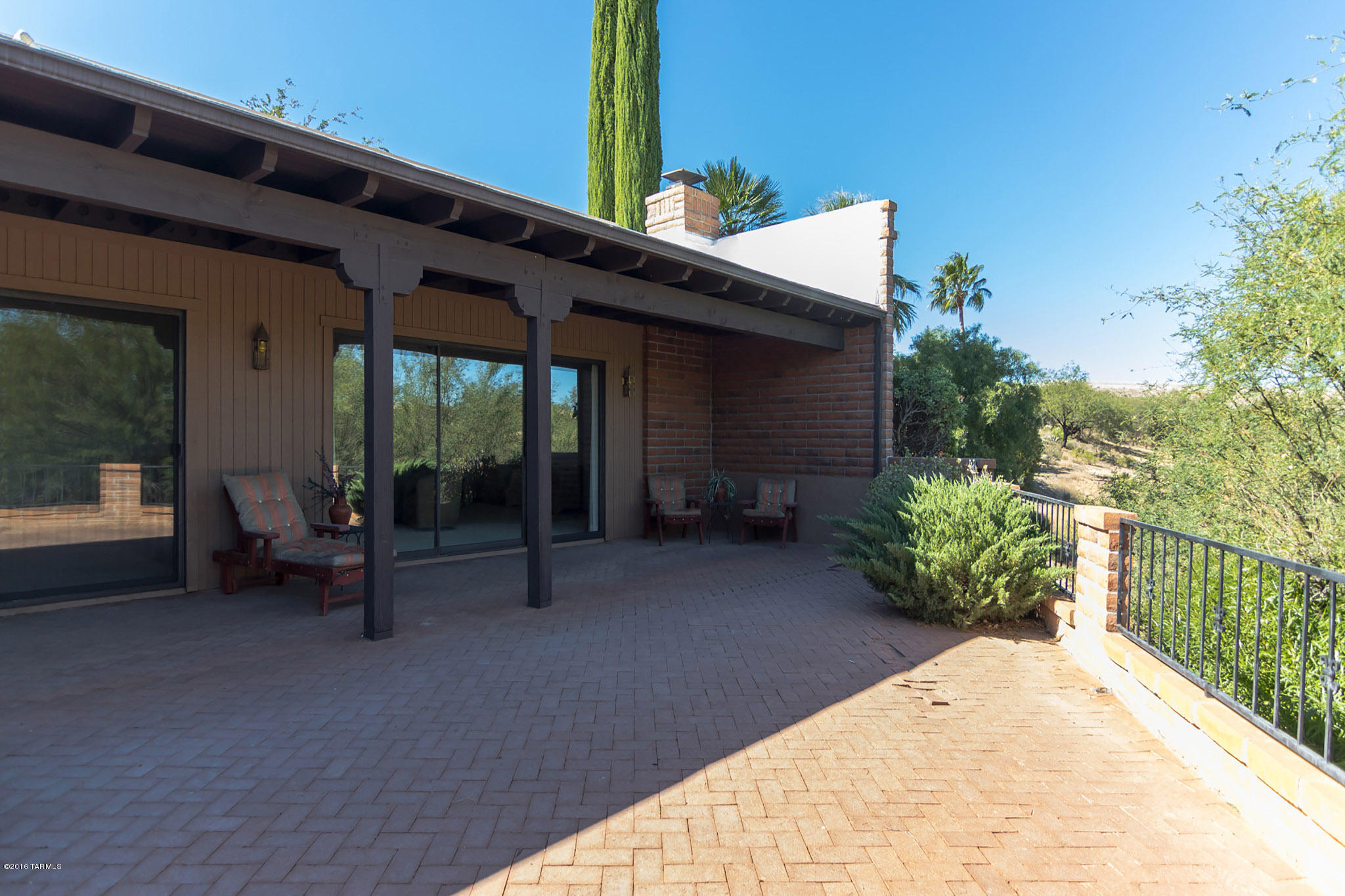 1472 W Via De La Gloria