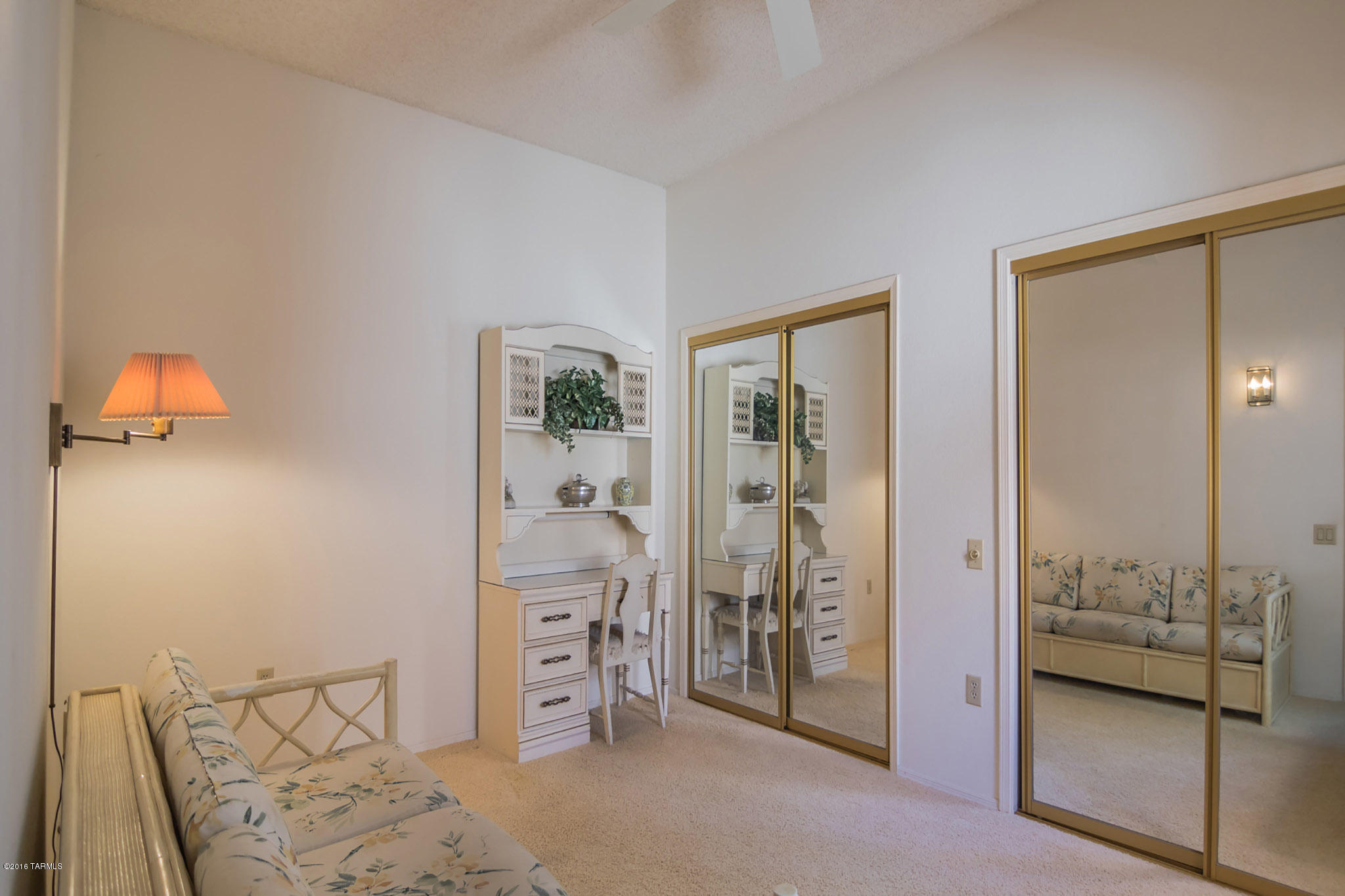1472 W Via De La Gloria