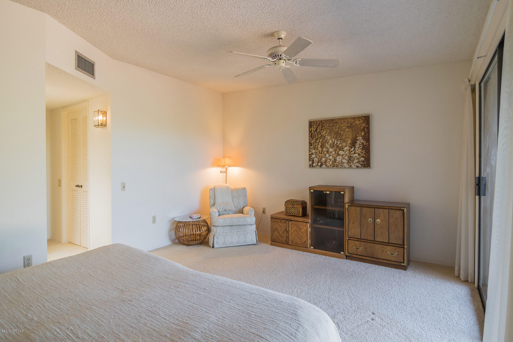 1472 W Via De La Gloria