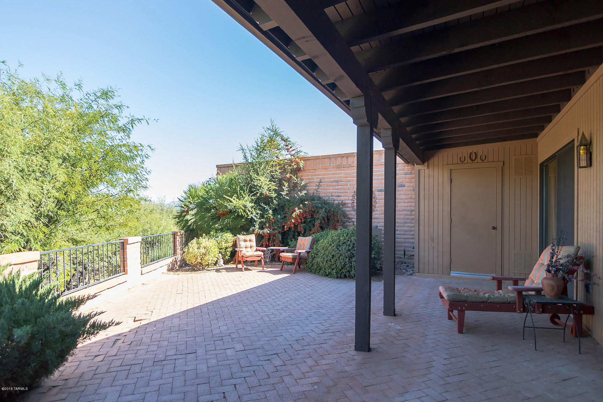 1472 W Via De La Gloria