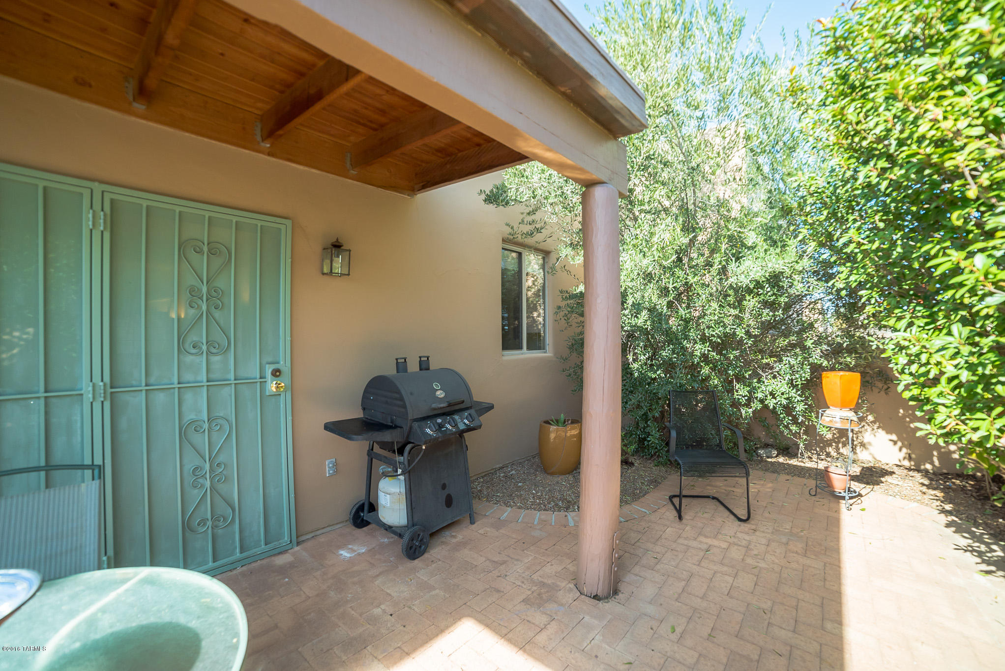 3765 S Camino Comica