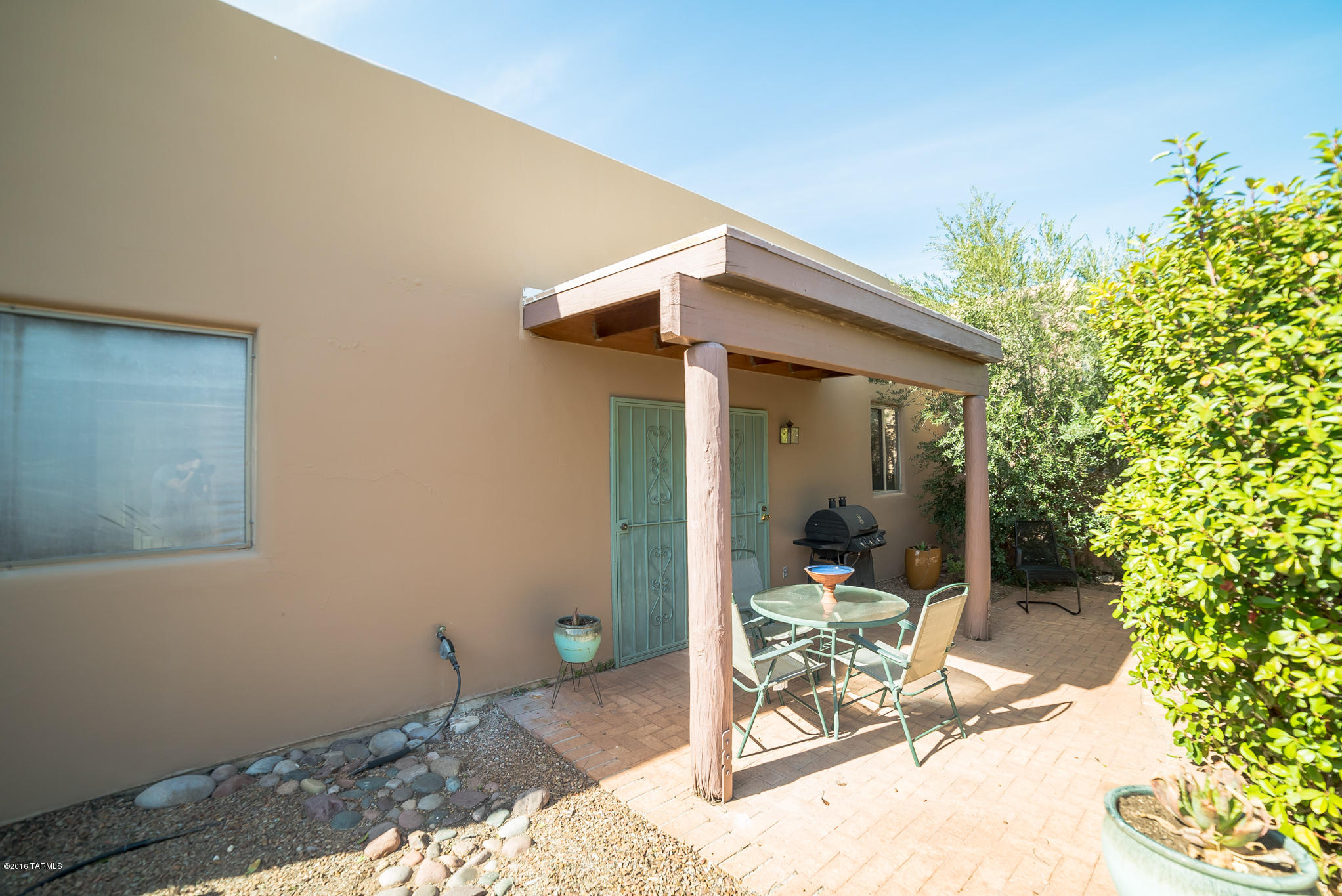 3765 S Camino Comica