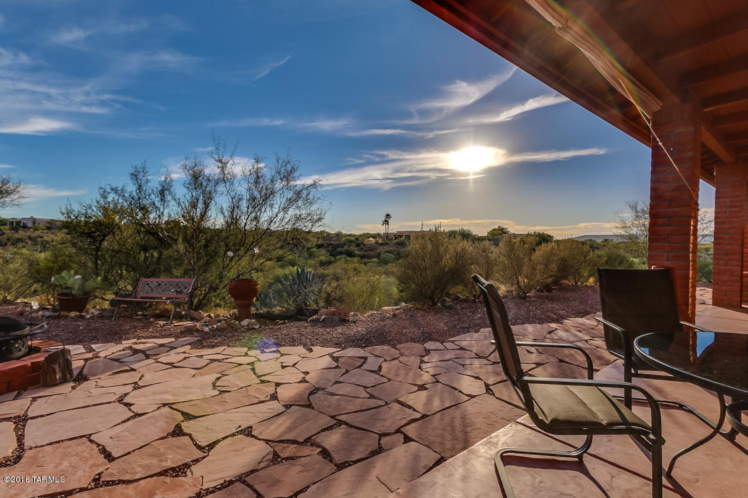 1575 S Walnut Spring Place