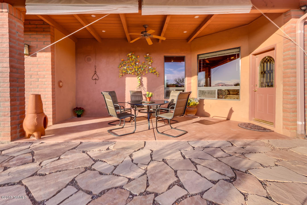 1575 S Walnut Spring Place