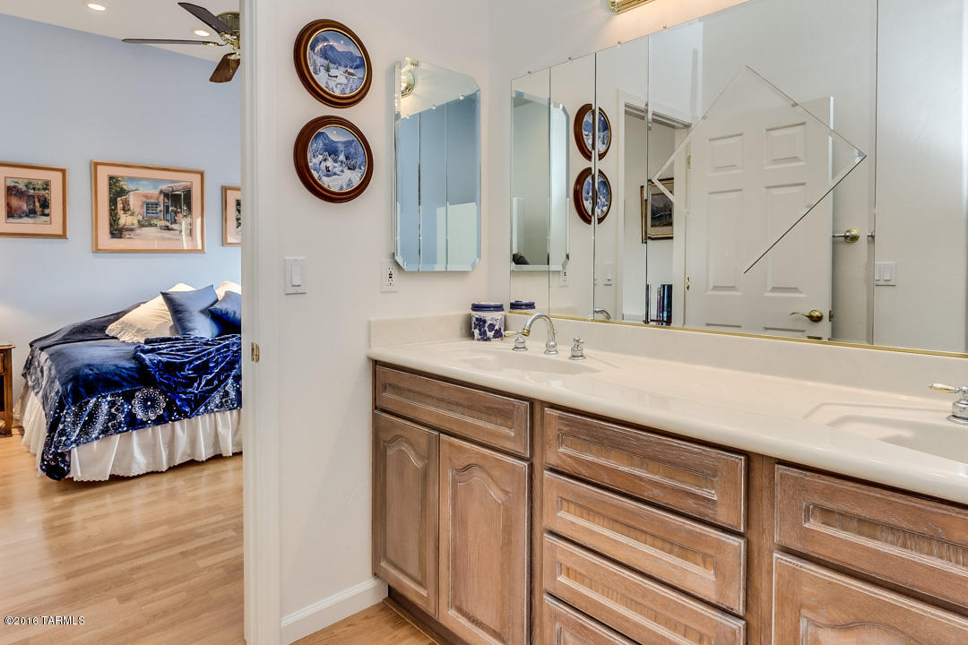 1575 S Walnut Spring Place