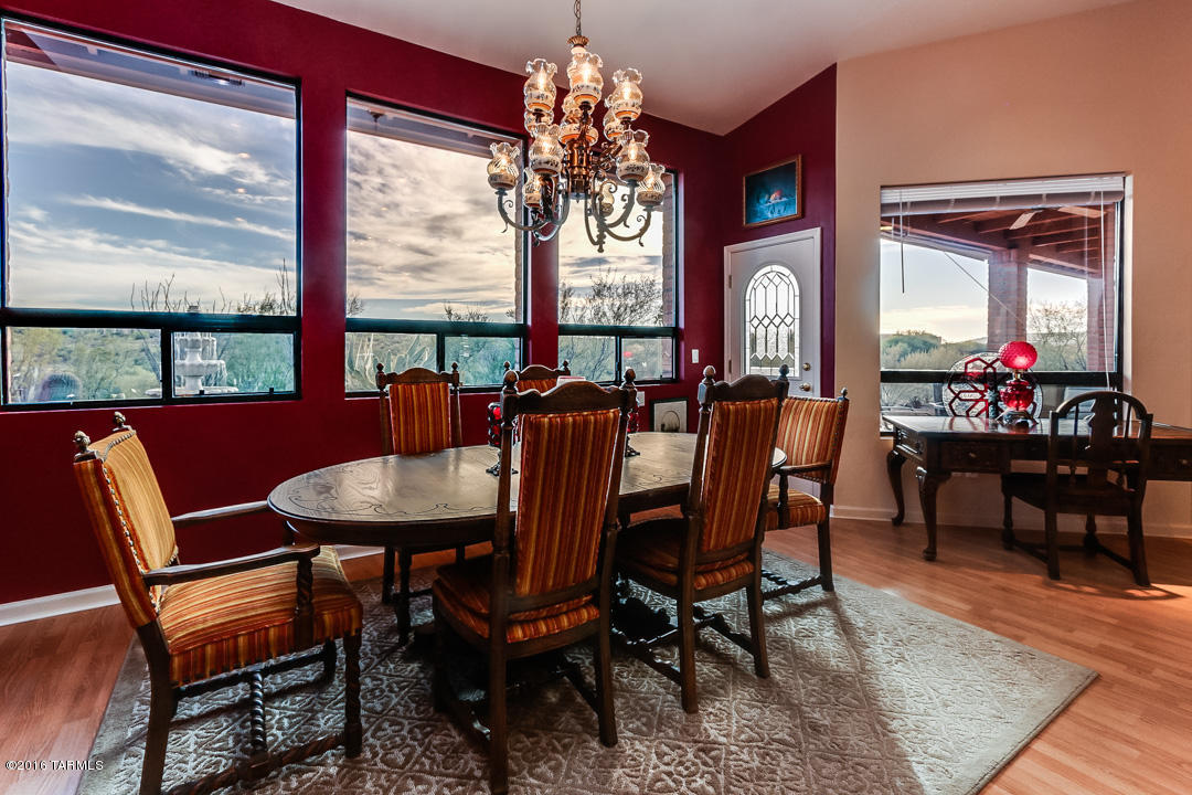 1575 S Walnut Spring Place