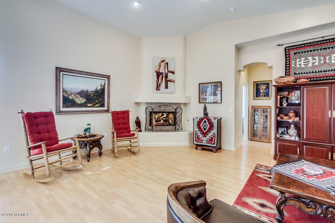 1575 S Walnut Spring Place